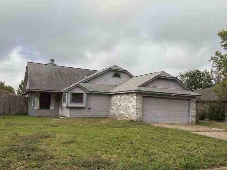 114 Ironwood St Lake Jackson, TX 77566, Brazoria County