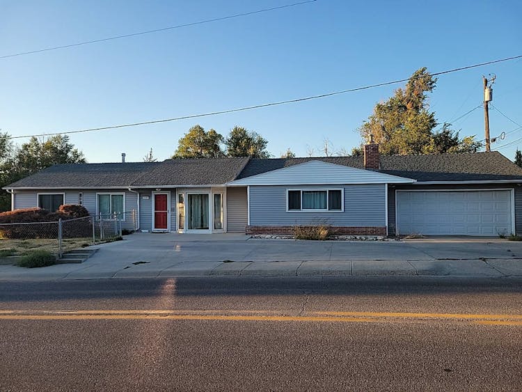 2202 4th St Casper, WY 82609, Natrona County