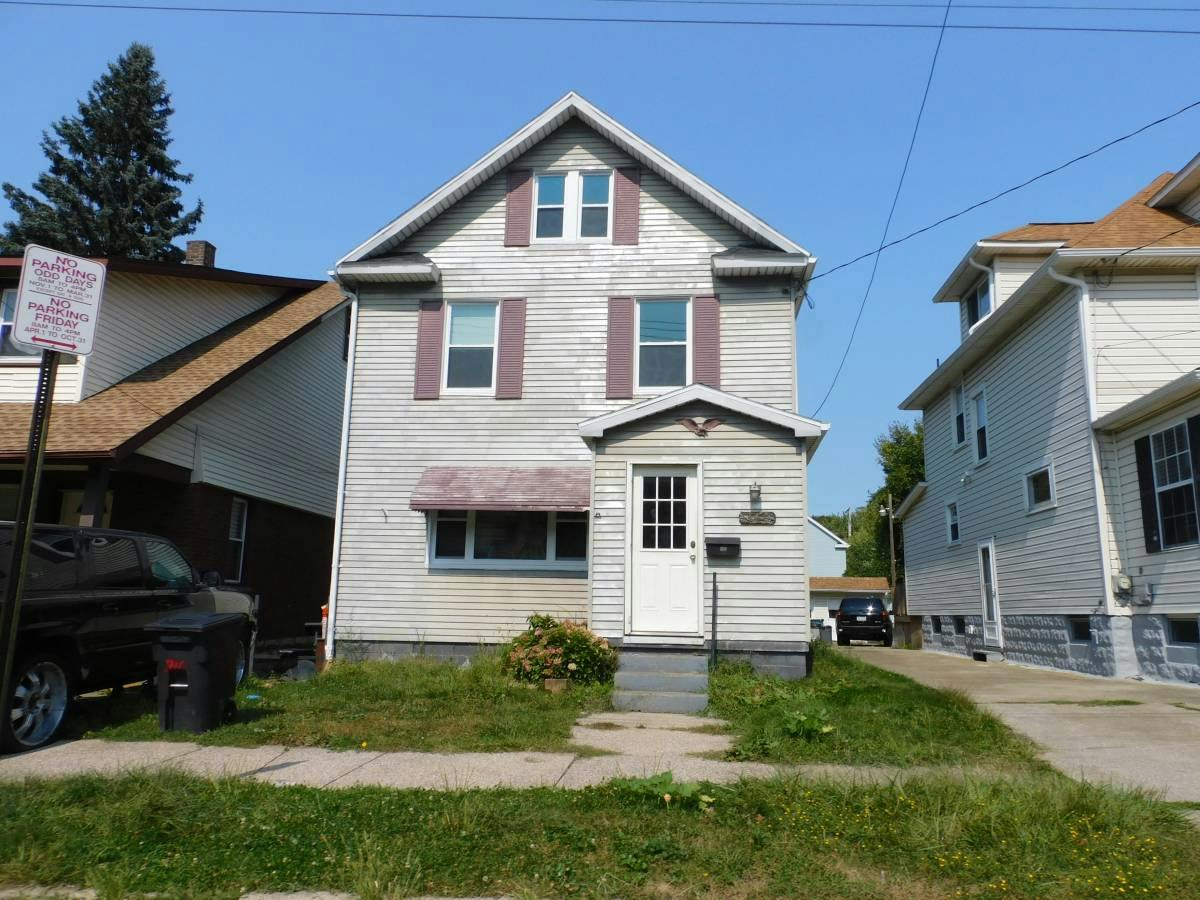 29th St, Erie, PA 16504