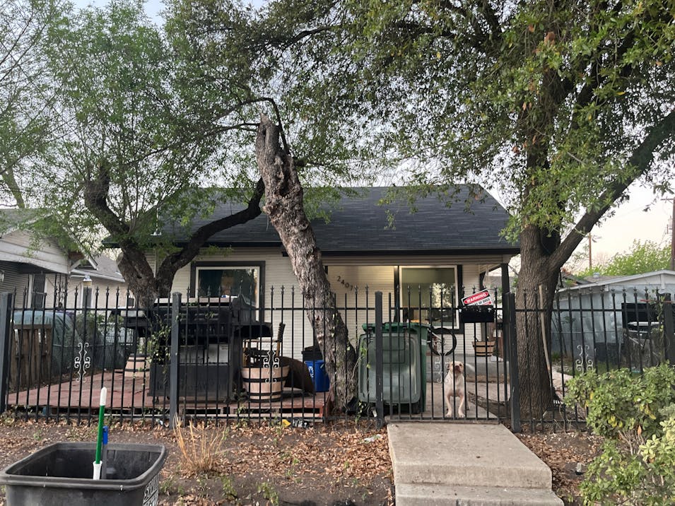 2407 W Salinas St San Antonio, TX 78207, Bexar County