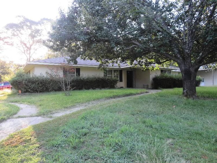 1120 Claiborne St Minden, LA 71055, Webster County