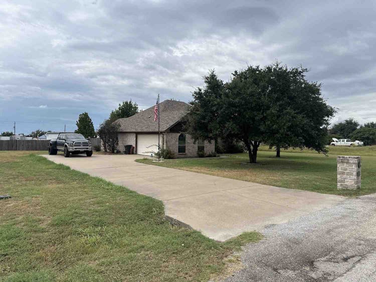 813 El Campo Drive Rio Vista, TX 76093, Johnson County