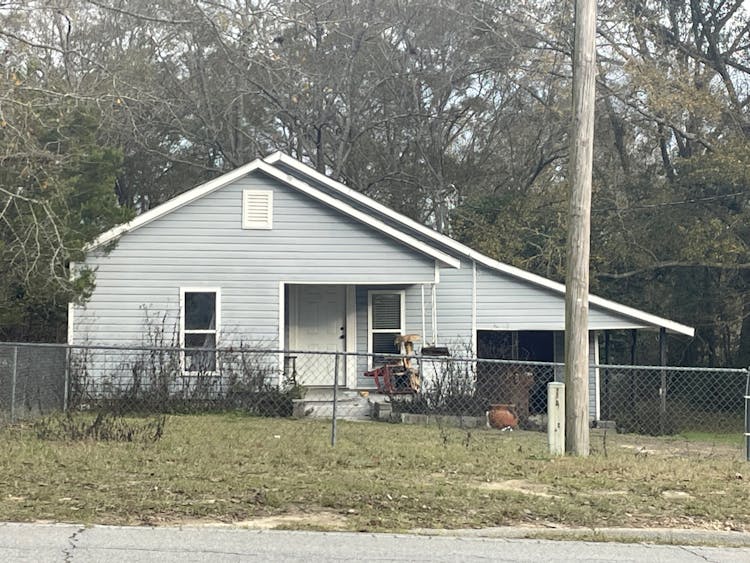1123 Hwy 171 Graceville, FL 32440, Holmes County