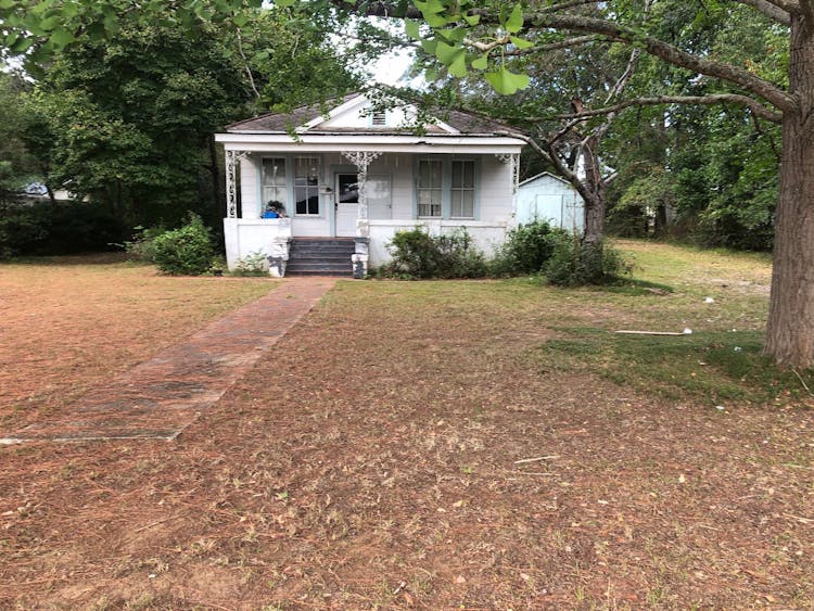 408 College St Greensboro, AL 36744, Hale County