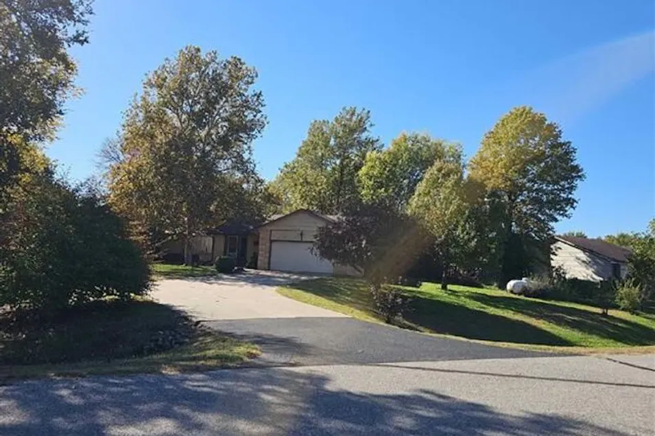 12201 E Fireside Ct. Derby, KS 67037, Sedgwick County