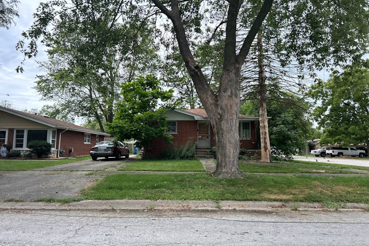 3200 Sangamon St Steger, IL 60475, Cook County