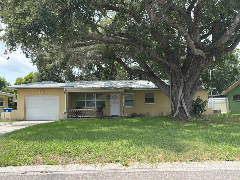 771 55th Ave S Saint Petersburg, FL 33705, Pinellas County