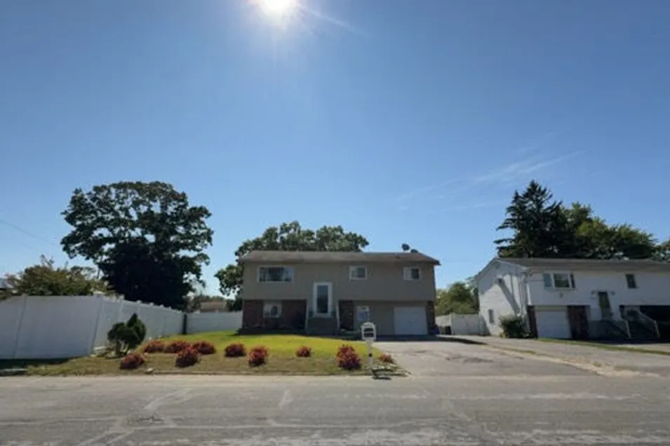 602 Commander Avenue West Babylon, NY 11704, Suffolk County