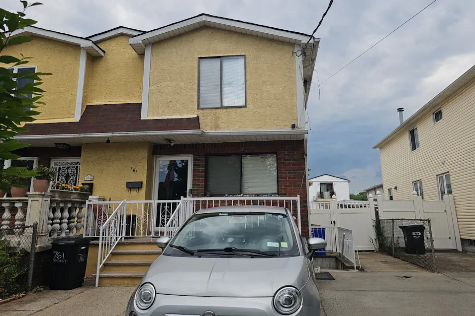 761 Nugent Av Staten Island, NY 10306, Richmond County