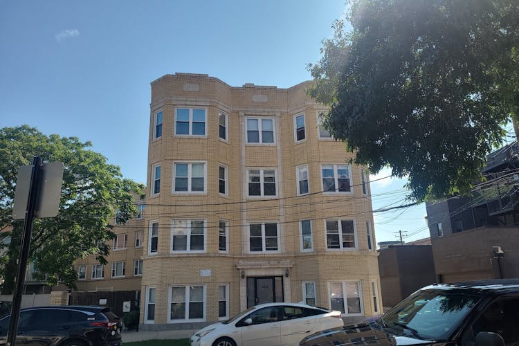 3215 N. Francisco Ave. Unit  Gs Chicago, IL 60618, Cook County