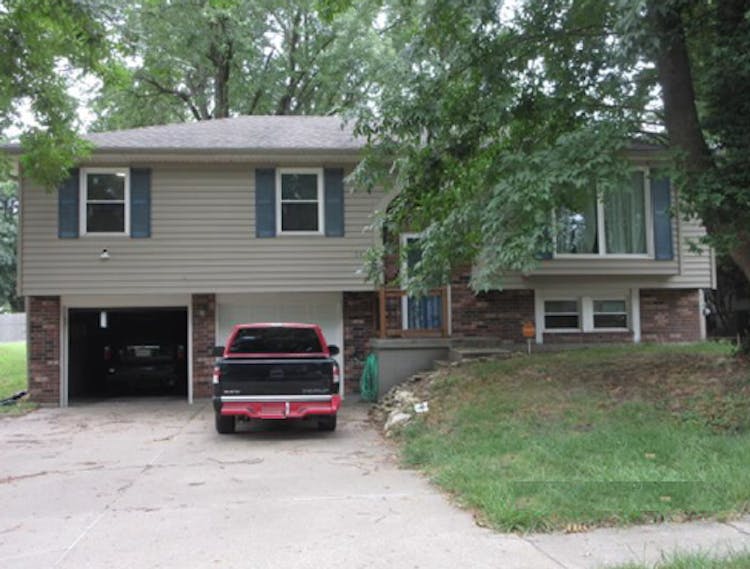 2912 Iva Drive Independence, MO 64057, Jackson County