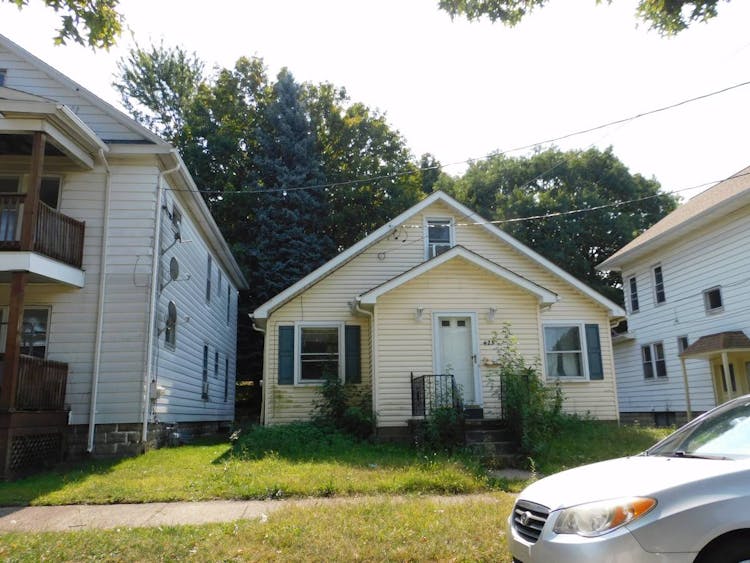 425 East 27th Street Erie, PA 16504, Erie County