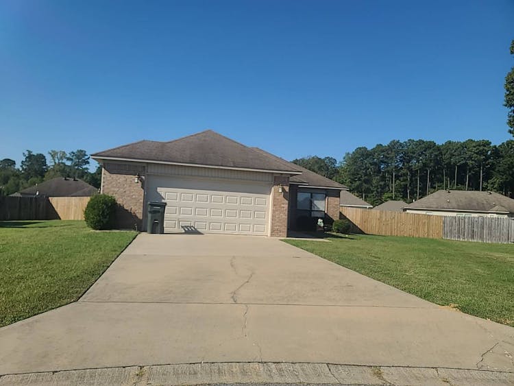 15 Jake Ct Little Rock, AR 72204, Pulaski County