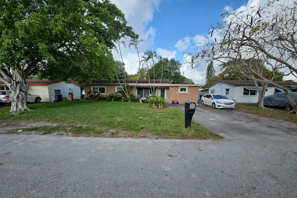 1671n Cypress Rd Pompano Beach, FL 33060, Broward County