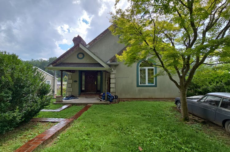 1013 Dominion Way South Charleston, WV 25309, Kanawha County