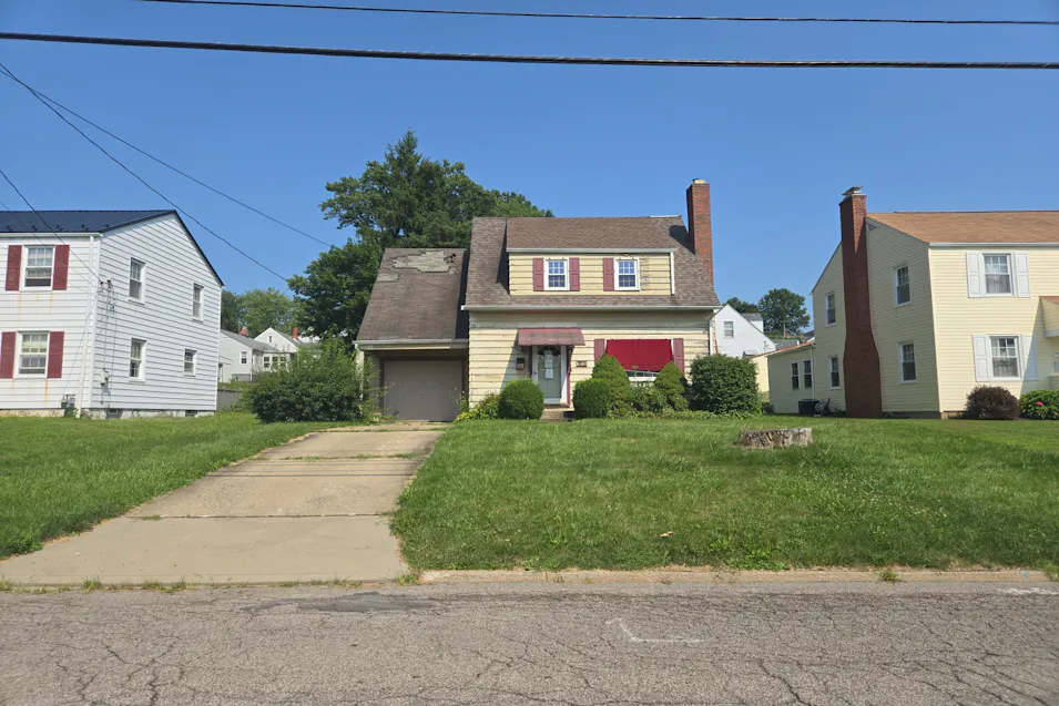 749 Pershing St Ellwood City, PA 16117, Lawrence County