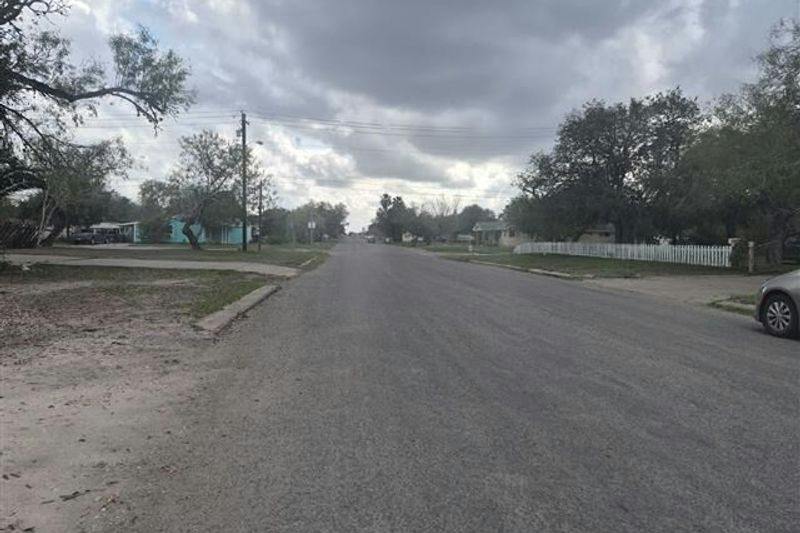 King St, Alice, TX 78332