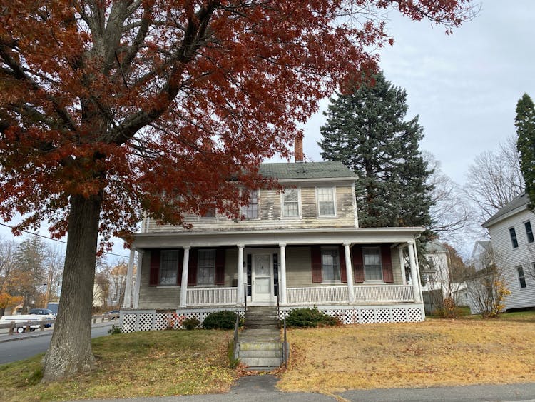 37 Pleasant Street Ware, MA 01082, Hampshire County
