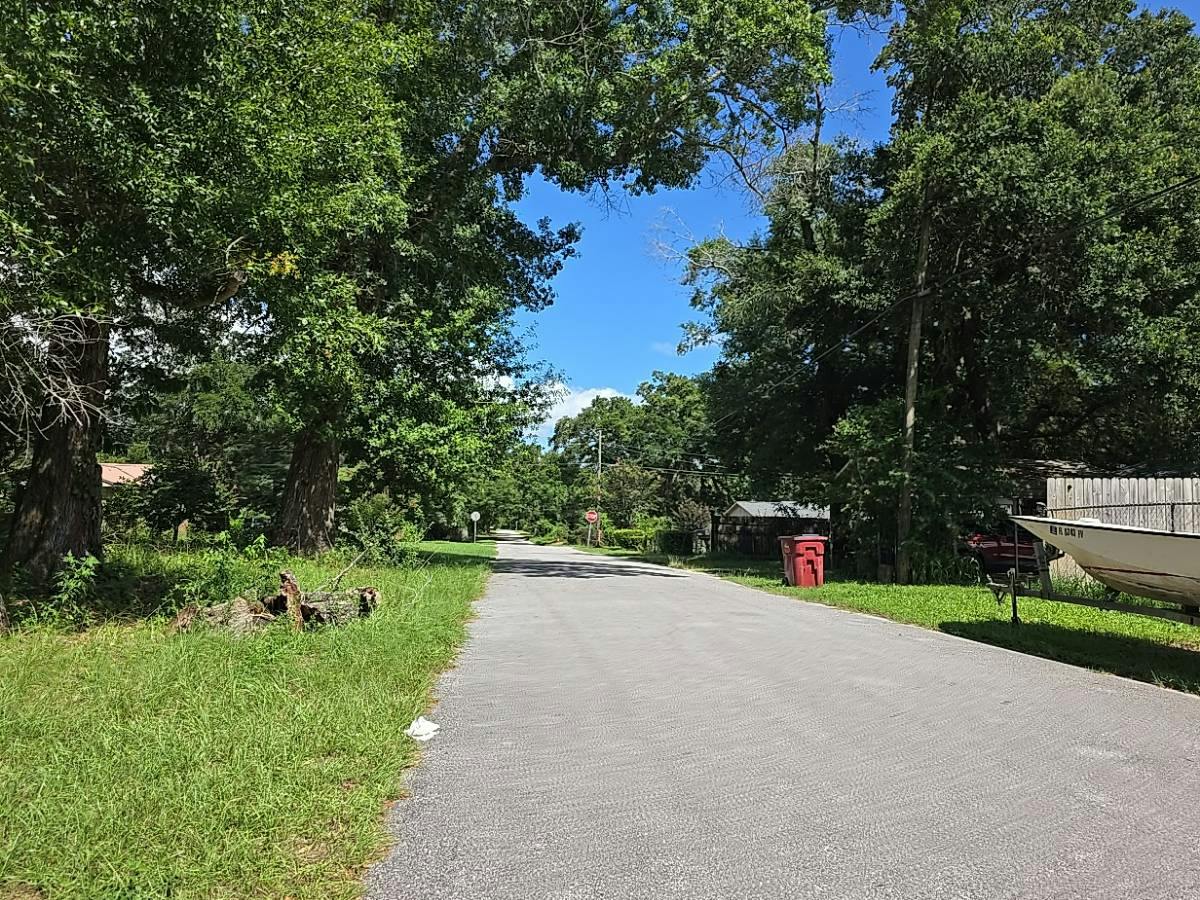 Rockwood Dr, Milton, FL 32571