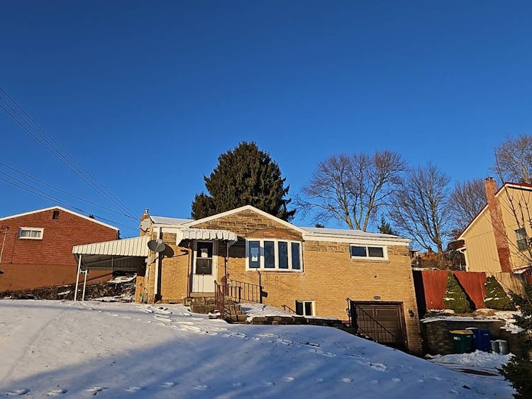 632 Highridge Dr Pittsburgh, PA 15226, Allegheny County