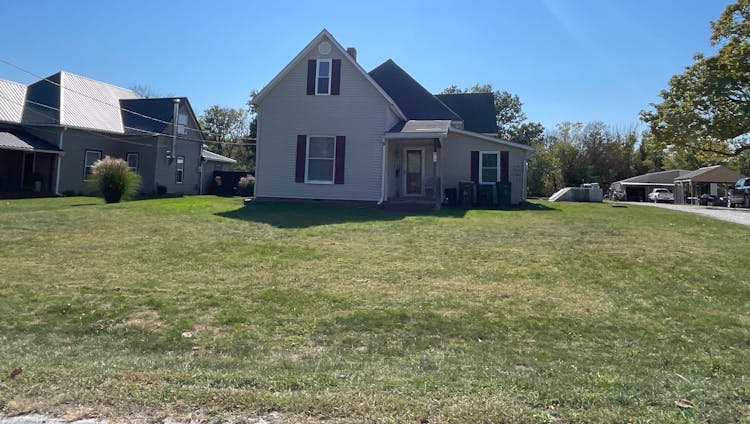 417 E. Elm St Huntsville, MO 65259, Randolph County