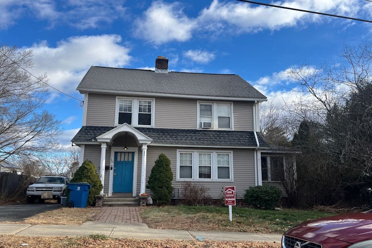 16 Pine Street West Springfield, MA 01089, Hampden County