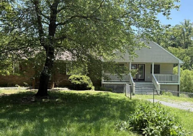 1243 Thornbird Pl Huddleston, VA 24104, Bedford County