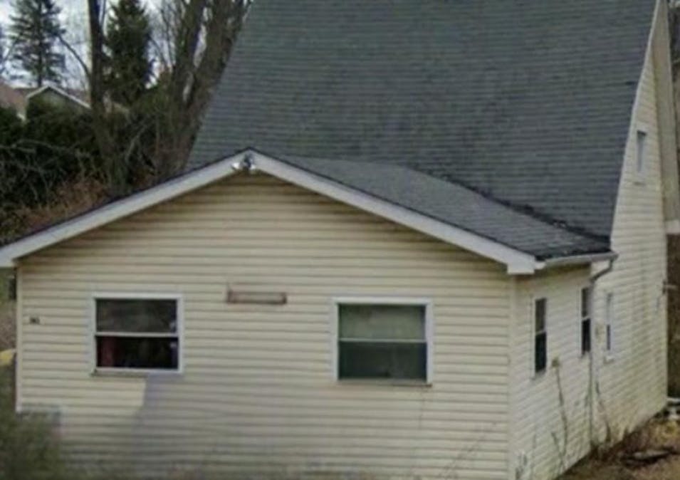 383 Walbridge Rd Erie, PA 16511, Erie County