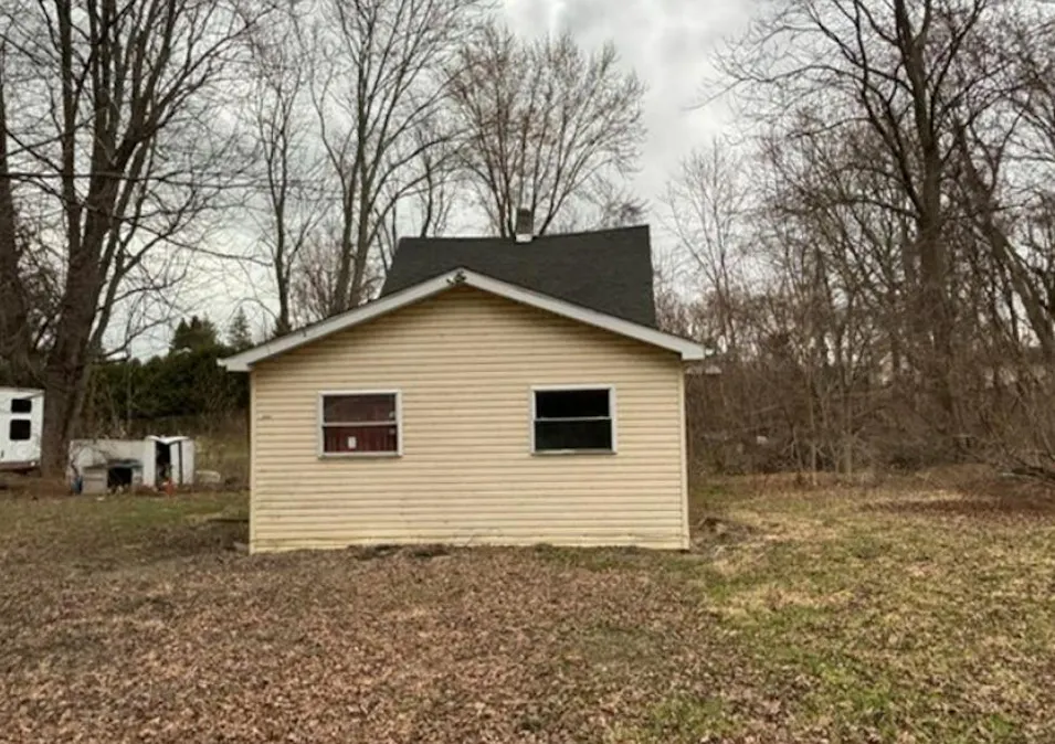 383 Walbridge Rd Erie, PA 16511, Erie County