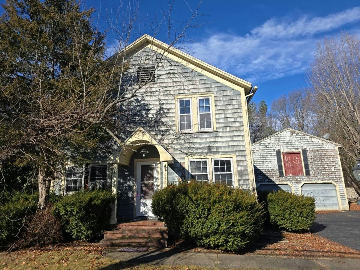 Washington St, Franklin, MA 02038