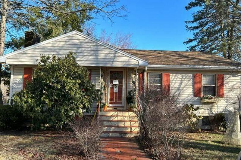 Burnett St, Melrose, MA 02176