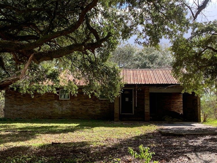 209 Robitaille Rd New Iberia, LA 70560, Iberia County