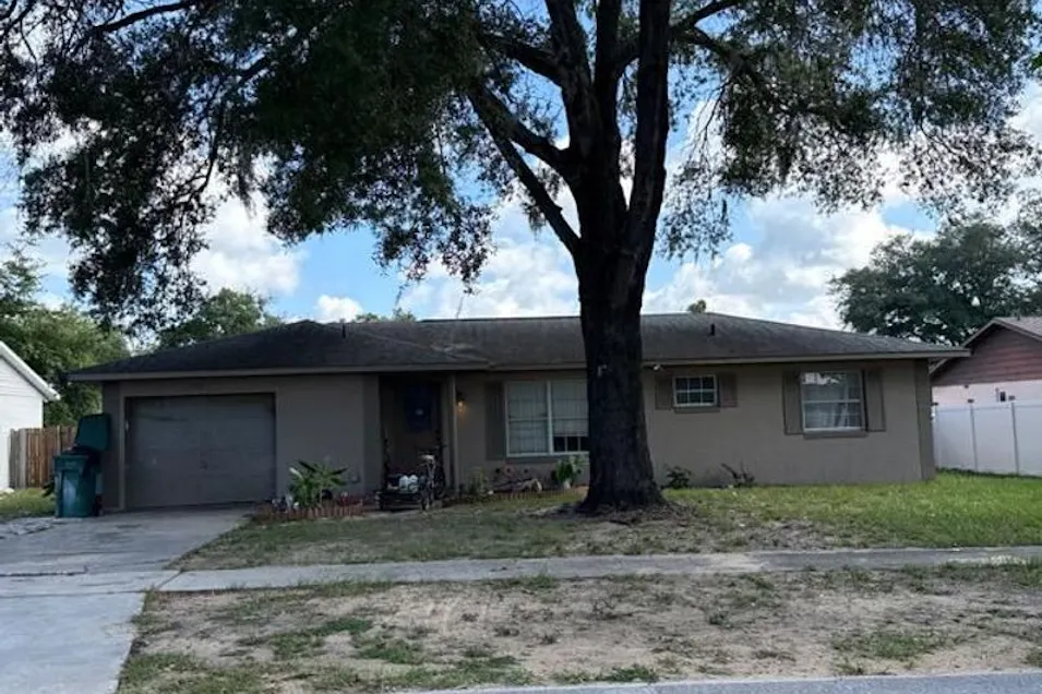 2709 Knollwood Trl Eustis, FL 32726, Lake County