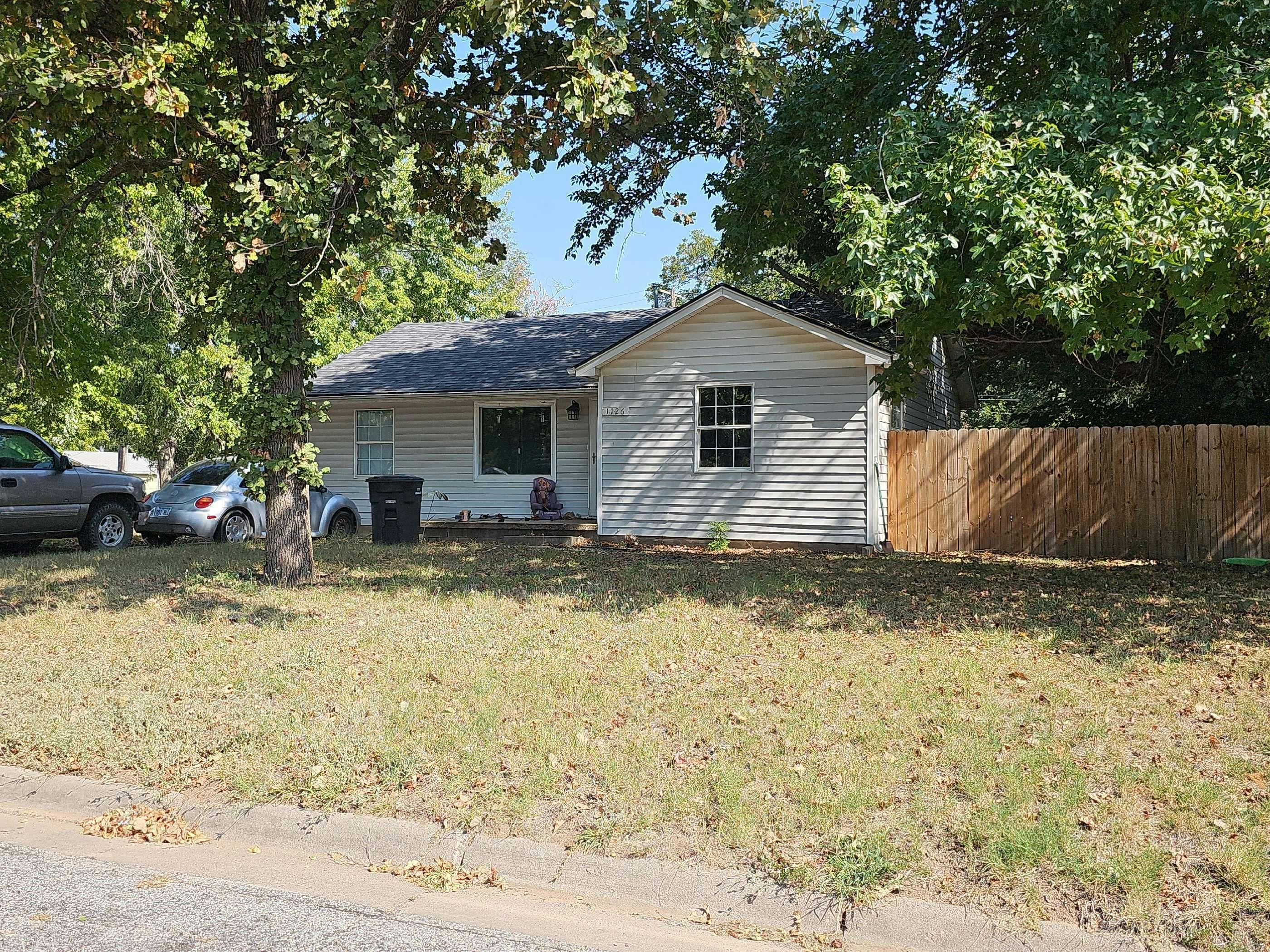 9th St, Arkansas City, KS 67005 #1