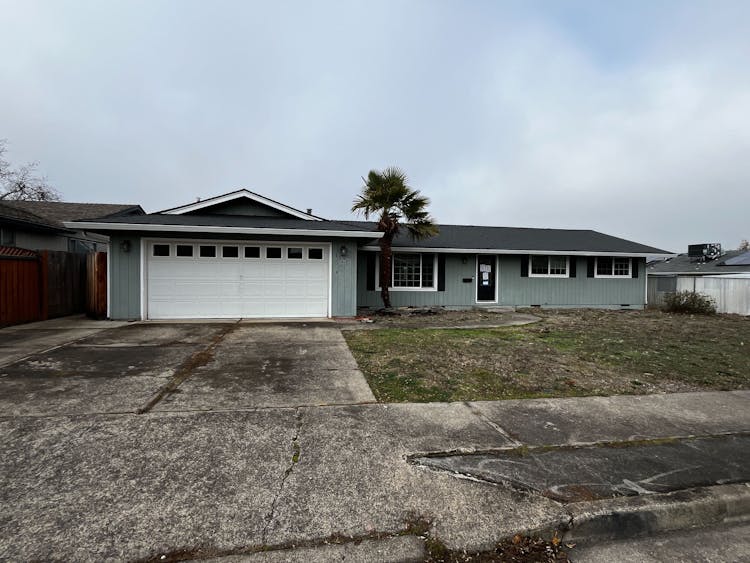 1121 Temple Dr Central Point, OR 97502, Jackson County