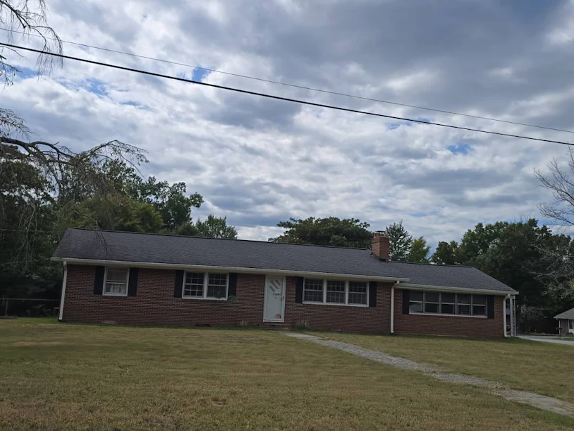 127 N Kennedy Ave