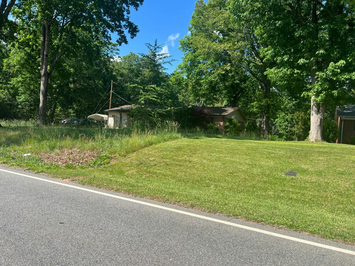 Nottingham Dr, Forest City, NC 28043
