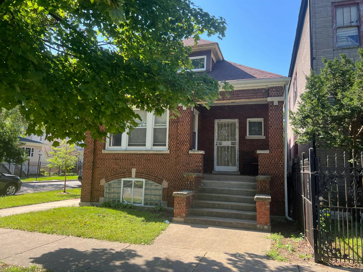 80th Pl, Chicago, IL 60617 #1