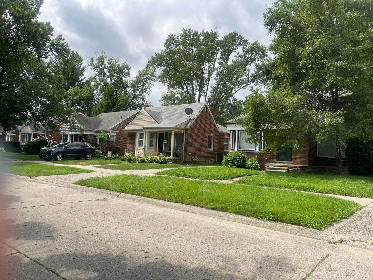 Riverdale , Redford, MI 48239 #1