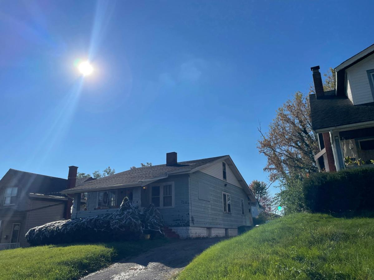 Augusta Ave, Cincinnati, OH 45211