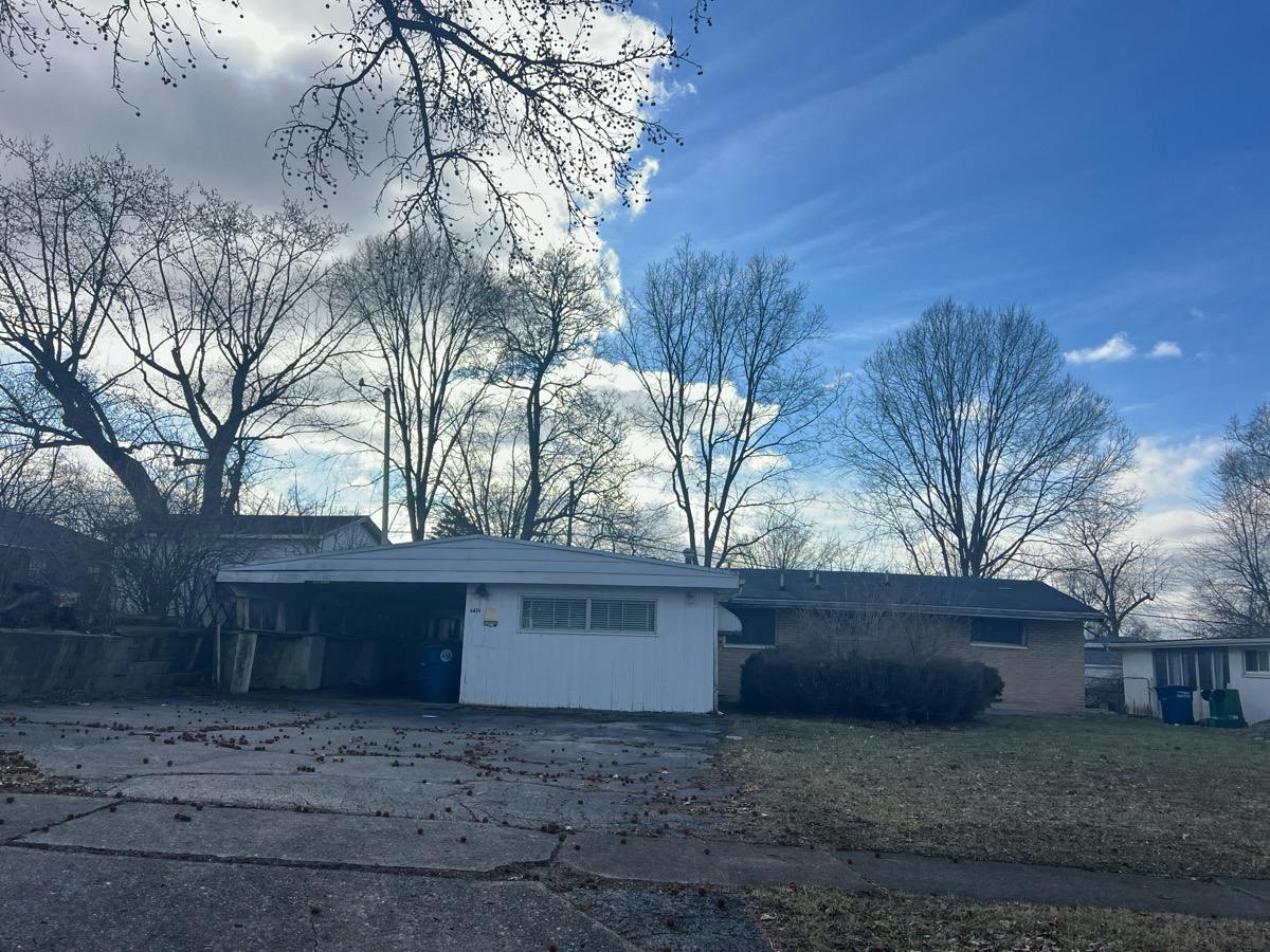 Hedgewood Dr, Dayton, OH 45406