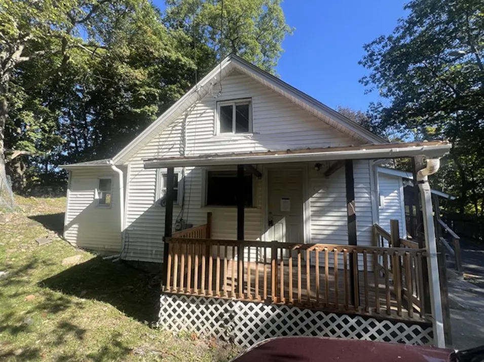 18 Hillside Pl Highland, NY 12528, Ulster County