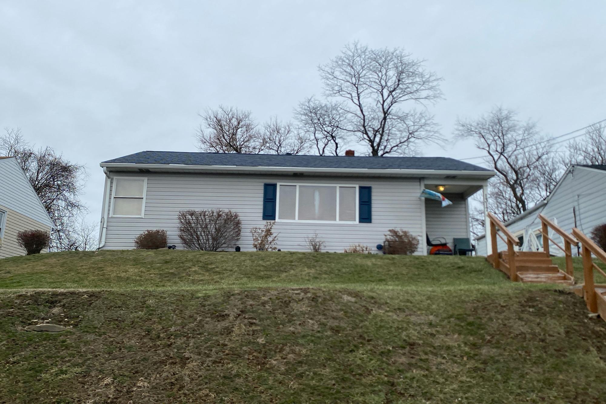 Barkley Rd, Mckeesport, PA 15133