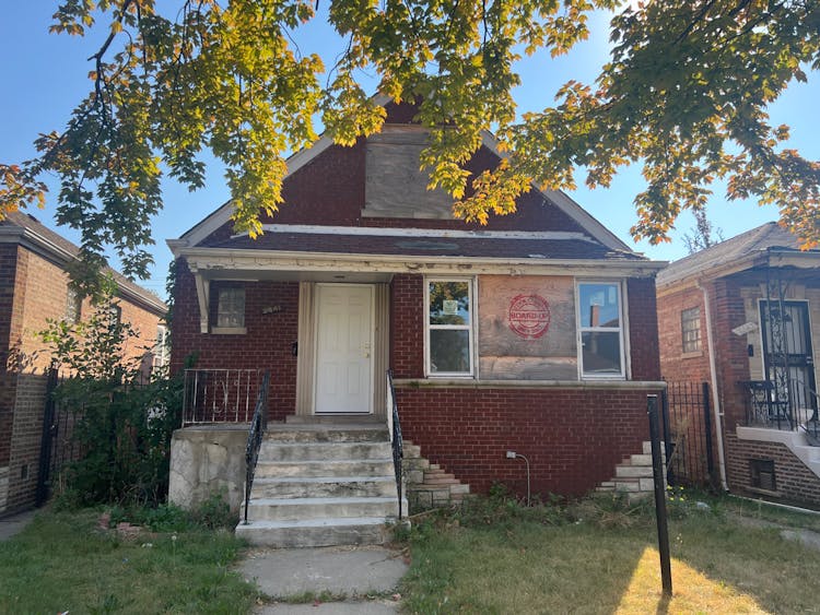 8641 South Kingston Avenue Chicago, IL 60617, Cook County