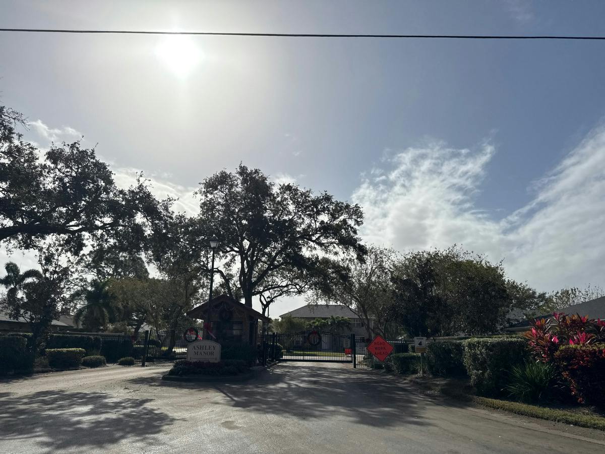 Lake Ashley Cir, Melbourne, FL 32904