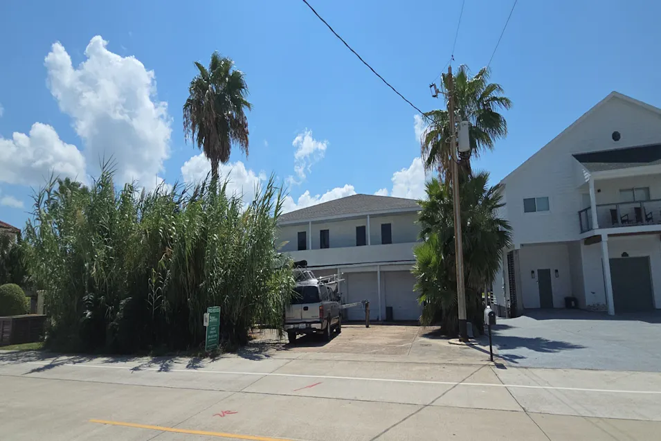 1435 Tiki Dr Tiki Island, TX 77554, Galveston County