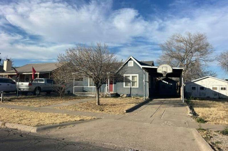 8th St, Roswell, NM 88201
