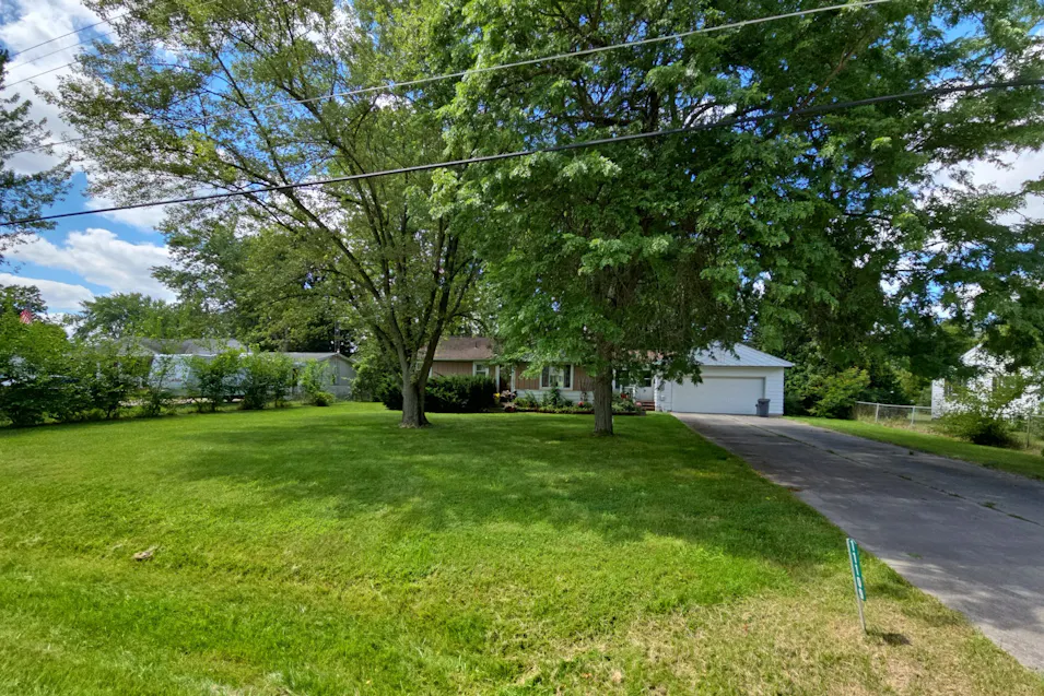 11109 Bare Dr Clio, MI 48420, Genesee County