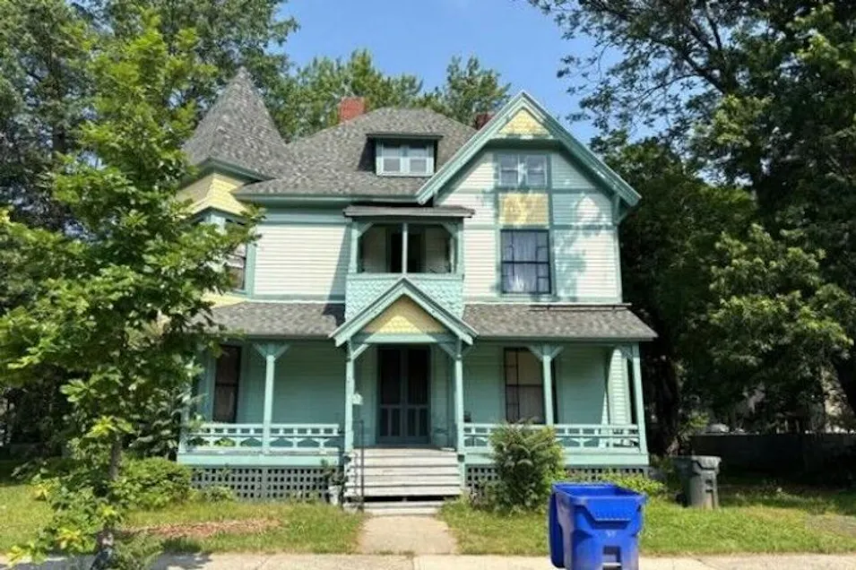 212 Bay Street Springfield, MA 01109, Hampden County