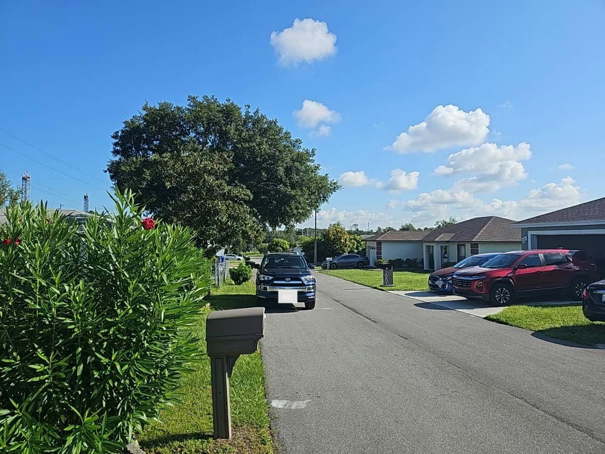 Blossom Cir, Lakeland, FL 33805